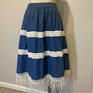 Hannah blue denim lace trim skirt size L
